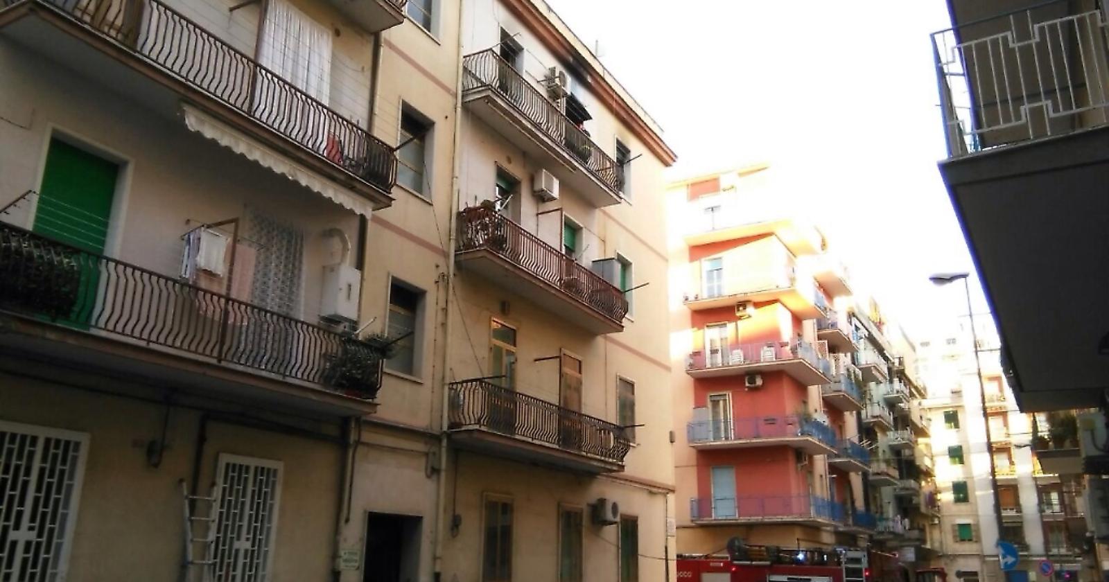 Incendio in Via Pesola, panico tra i residenti