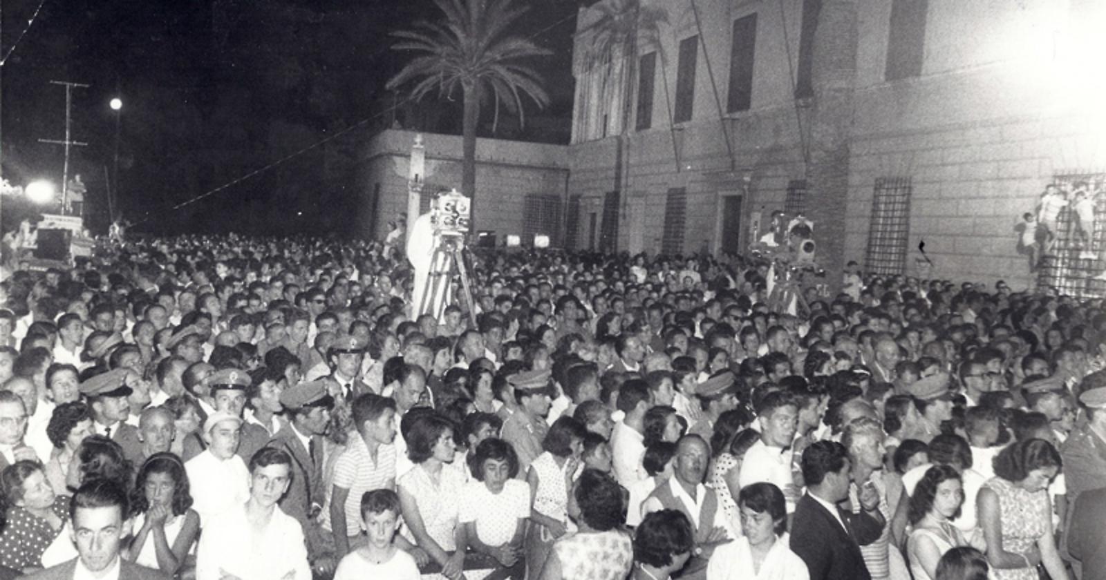 Oggi, 22 dicembre 1960, Lucera si aggiudicala la seconda edizione di "Campanile Sera": arrivano Mike Buongiorno ed Enzo Tortora