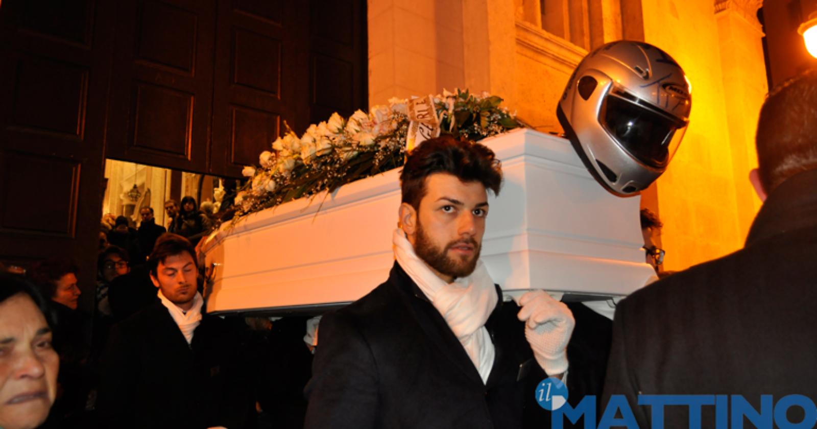 L'ultimo saluto a Giancarlo. L'Arcivescovo: «Il suo silenzio lacera la nostra anima»