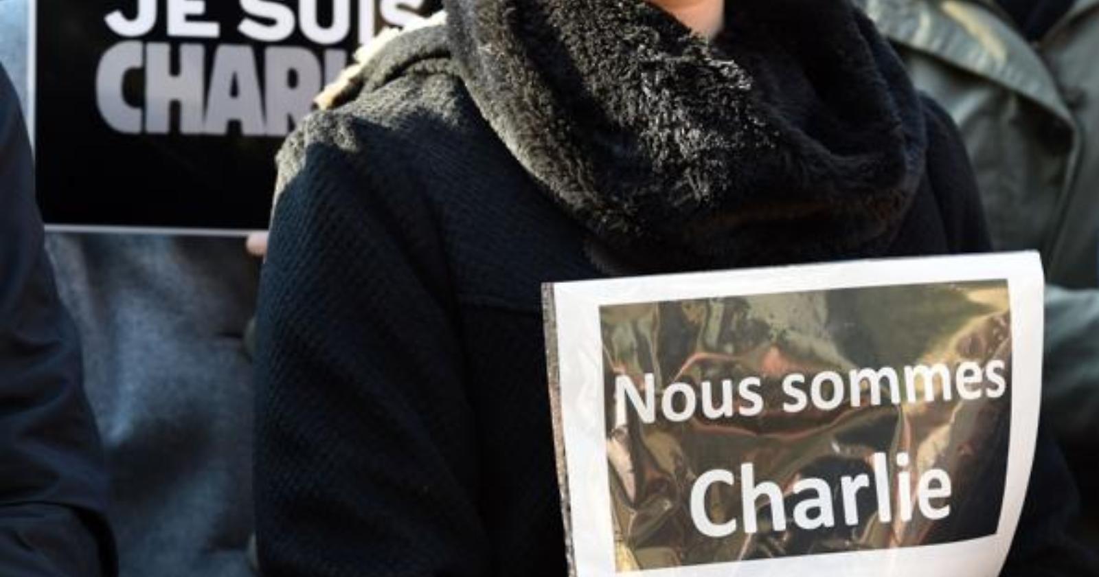 Si, siamo tutti Chiarlie. Ma chi insorge contro il bavaglio alla libertà di stampa in Italia?