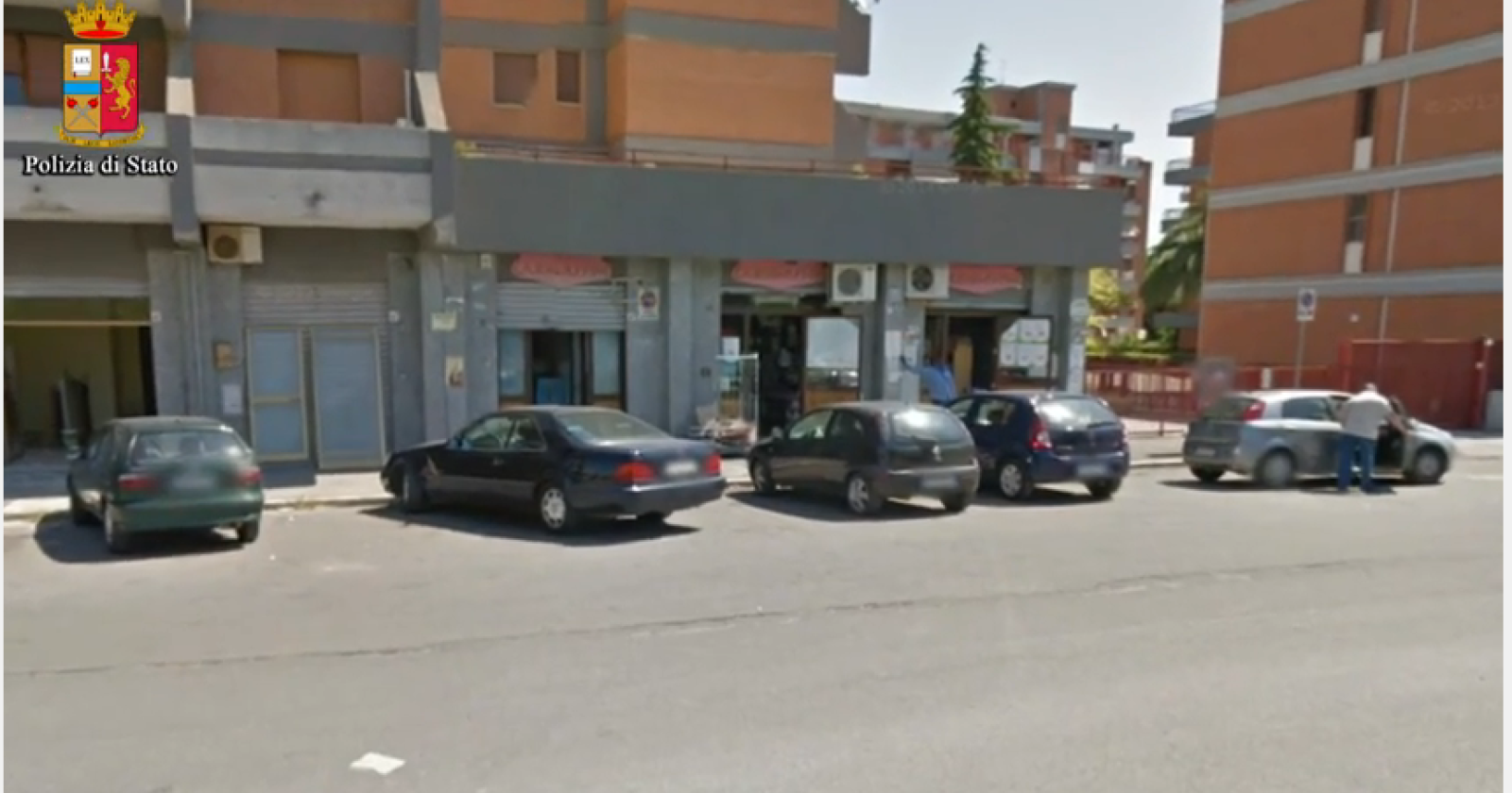 Colpo da "Carni&Affini": banditi segano serranda e rubano 11mila euro nascosti in macelleria