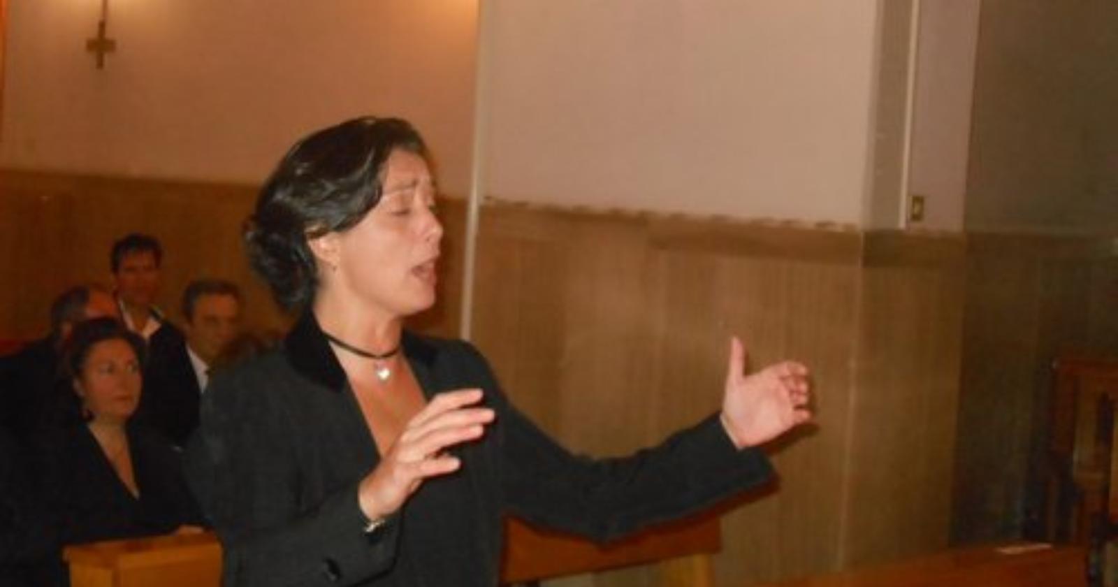 "Giordano" riscrive l'"Inno del decennale"