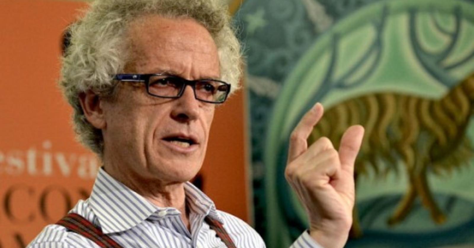 Alla Ubik di Foggia Federico Rampini spiega l'economia con i Beatles