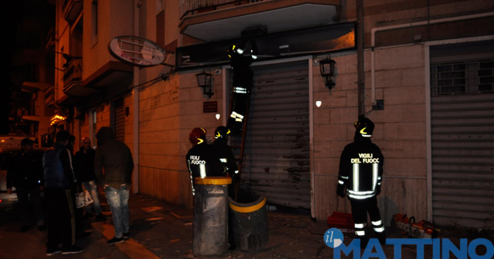 Denuncia estorsioni: in fiamme l'auto della titolare della pizzeria 