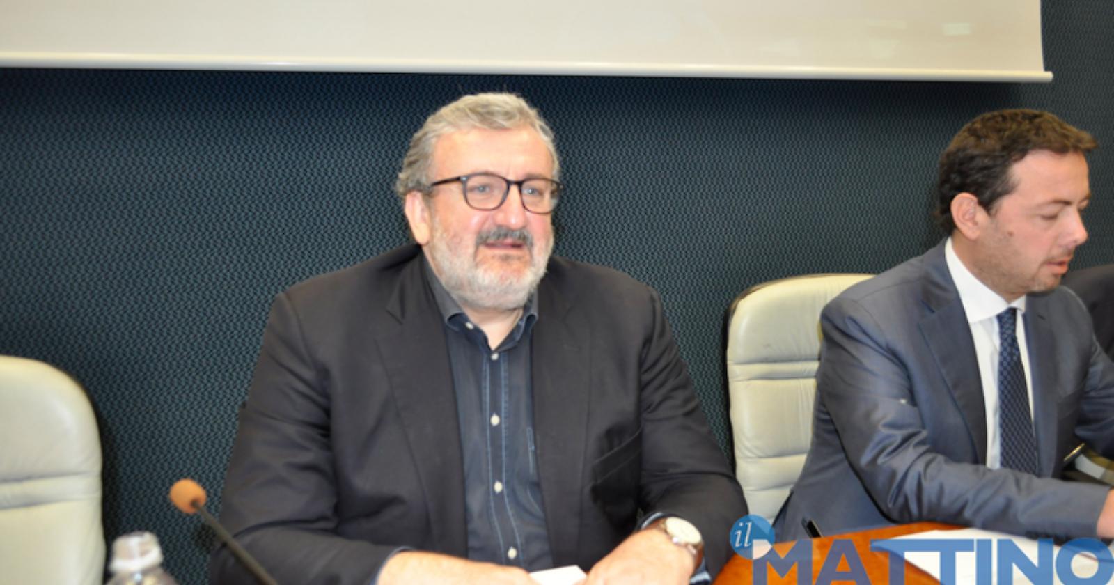 Dopo l'aeroporto, Emiliano spinge il treno diretto Foggia-Roma