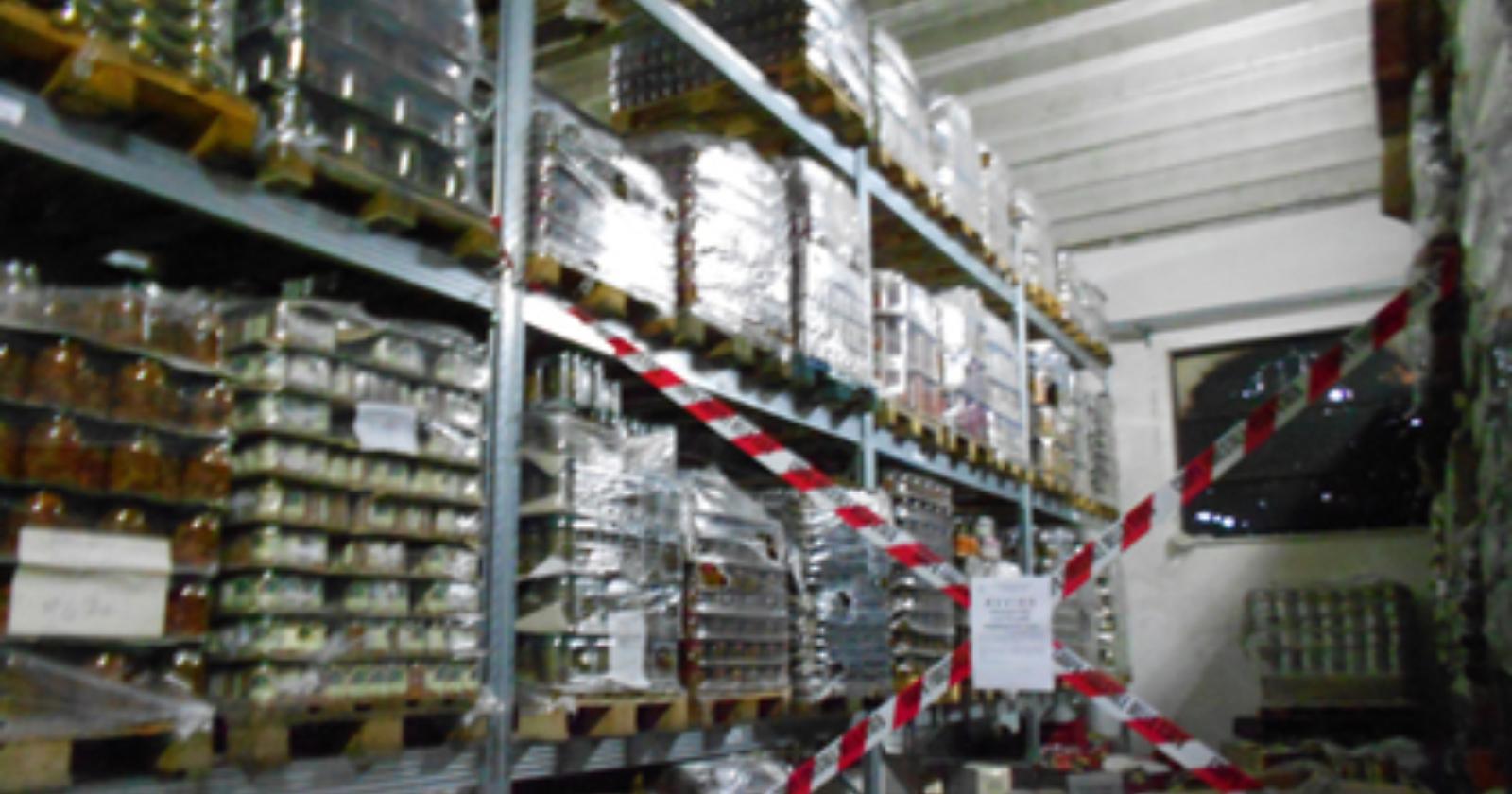 Conserve vegetali e olive ammuffite con etichette false, cerignolano nei guai in Abruzzo