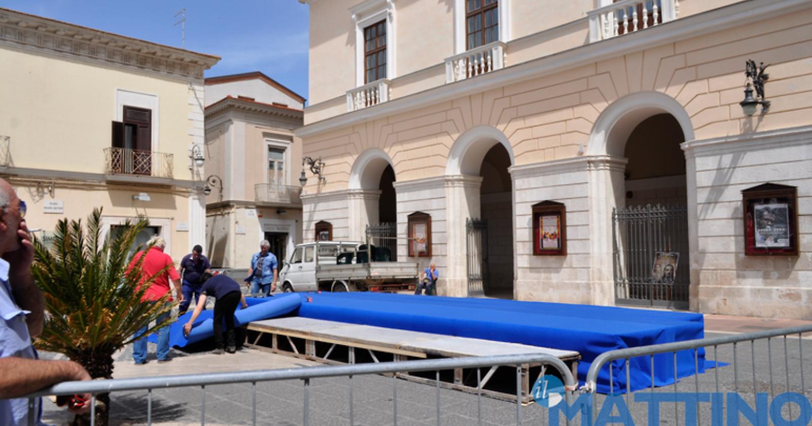 Stremato dalla febbre, Berlusconi non sarà a Foggia: «Verrà questa sera a Bari»