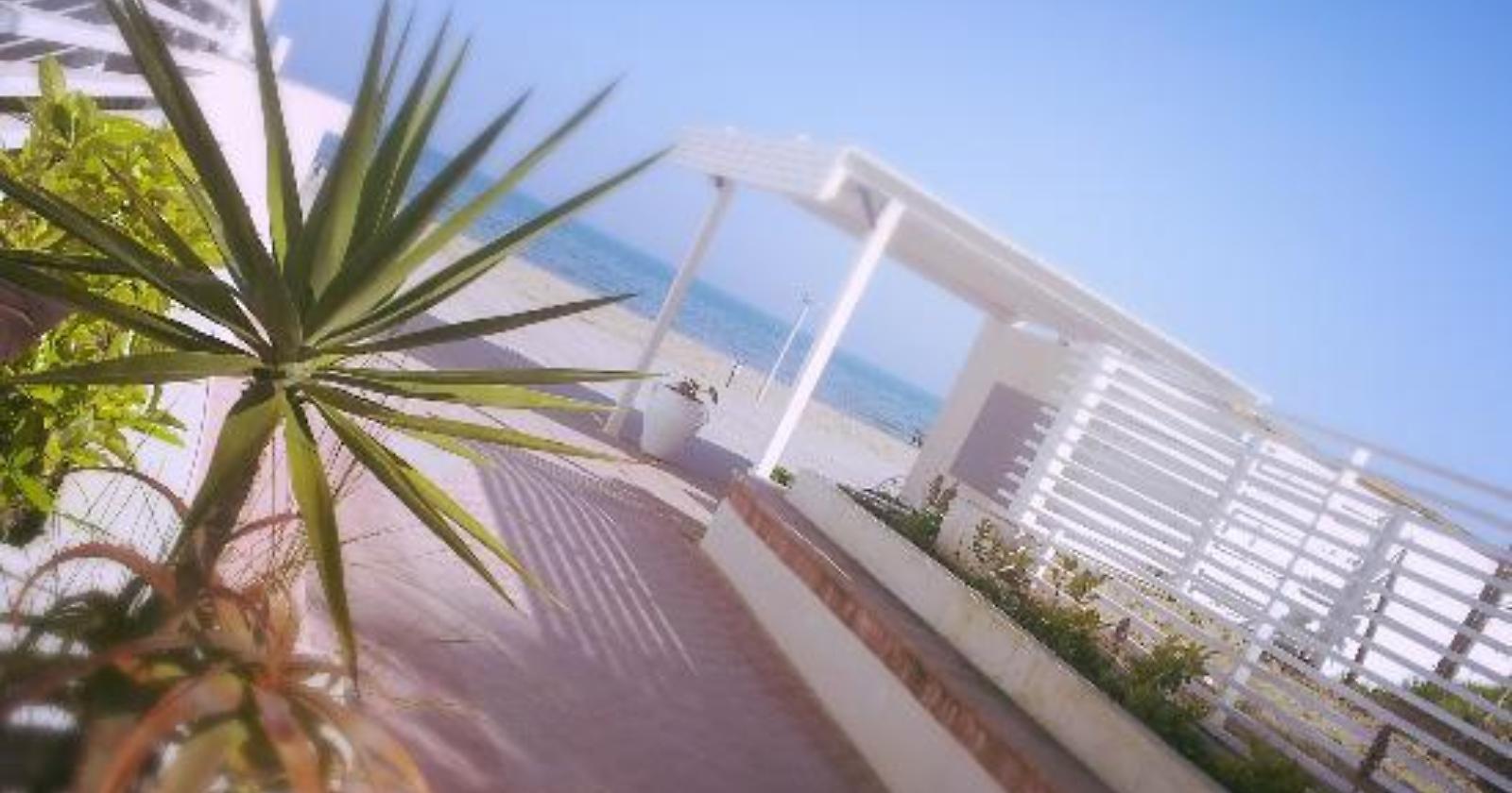 Pranzo spettacolo al Capolinea Beach di Siponto