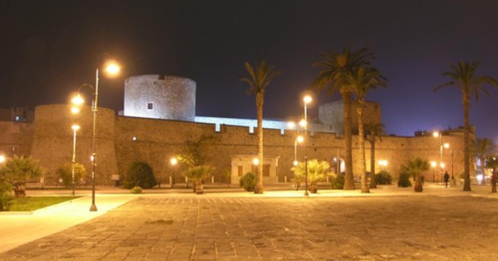 Manfredonia dice no alla violenza sulle donne con una "Miss al Chiaro di Luna"