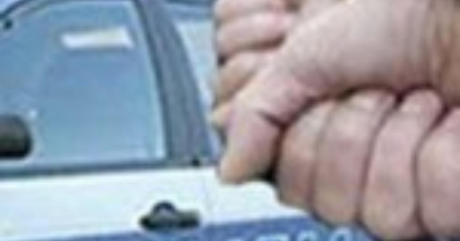 Gli agenti vanno a casa sua per controllarlo e lui li riempie di parolacce: arrestato pluripregiudicato sanseverese
