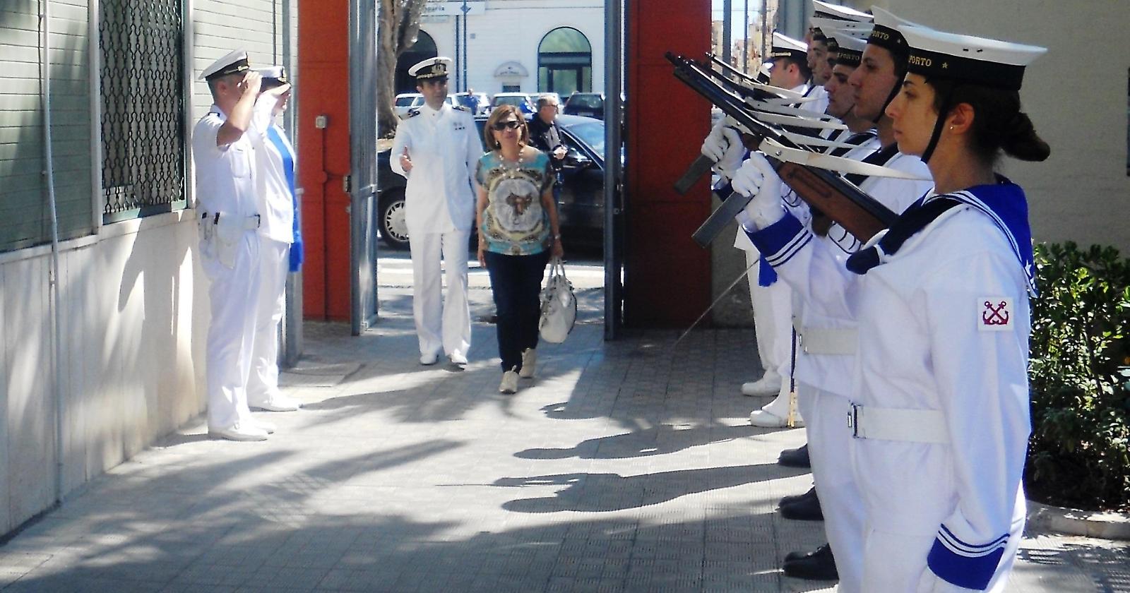 Il Prefetto di Foggia Tirone "finisce in mare" con gli uomini della Capitaneria di porto 