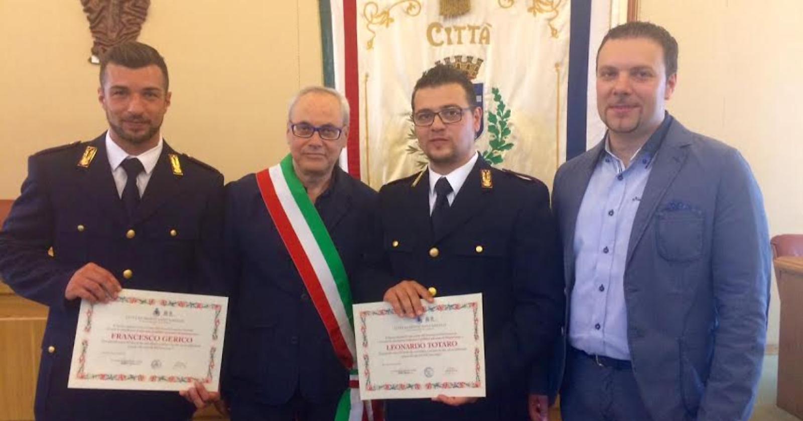 Monte Sant'Angelo ha premiato i suoi poliziotti-eroi