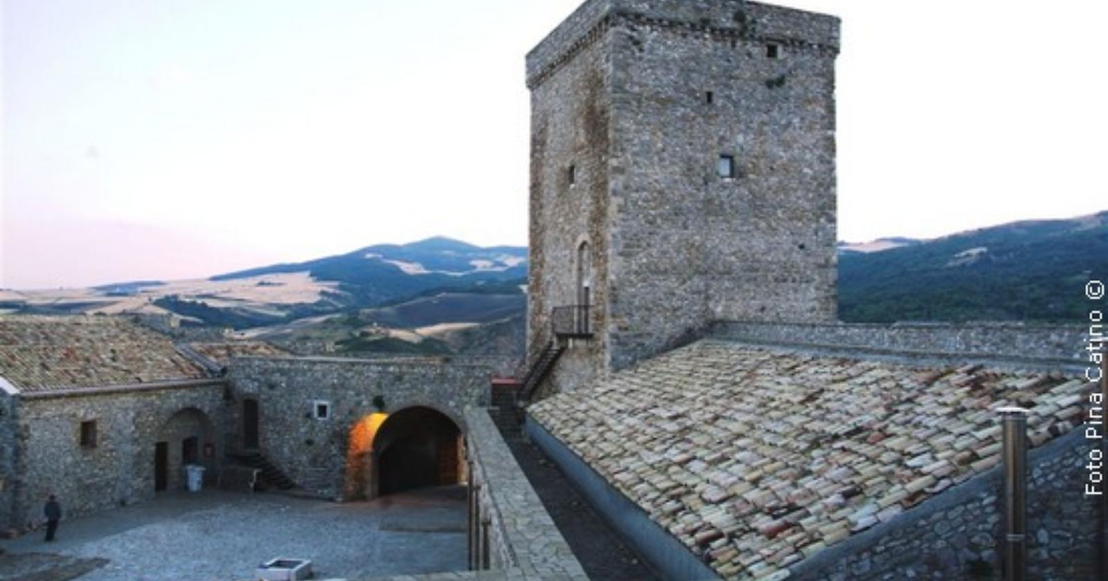 Da domani a Deliceto apre la passeggiata dell'arte
