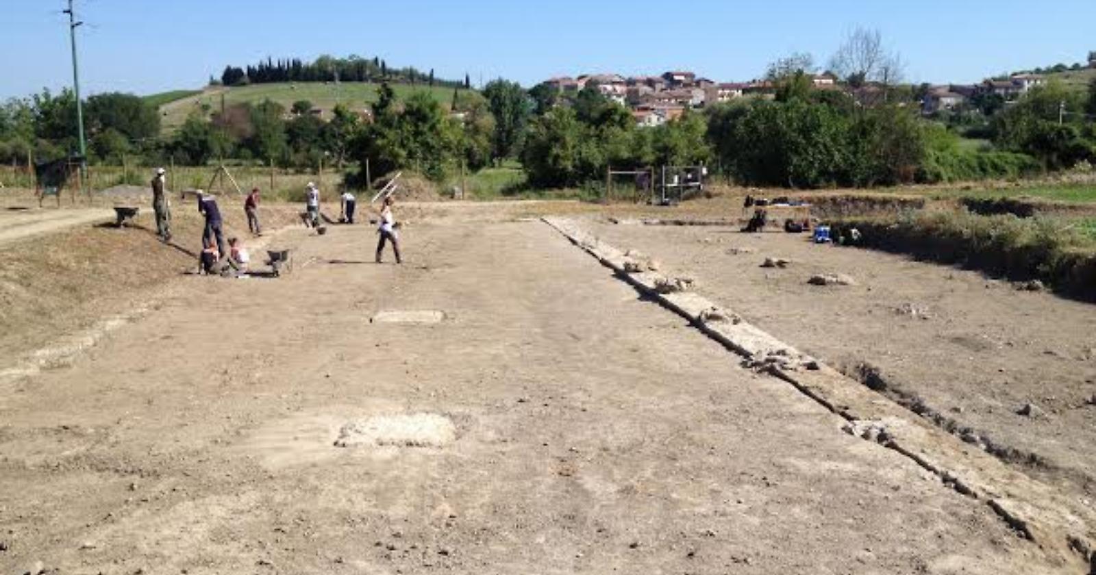 Studenti e archeologi Unifg impegnati nella campagna scavo di Orvieto
