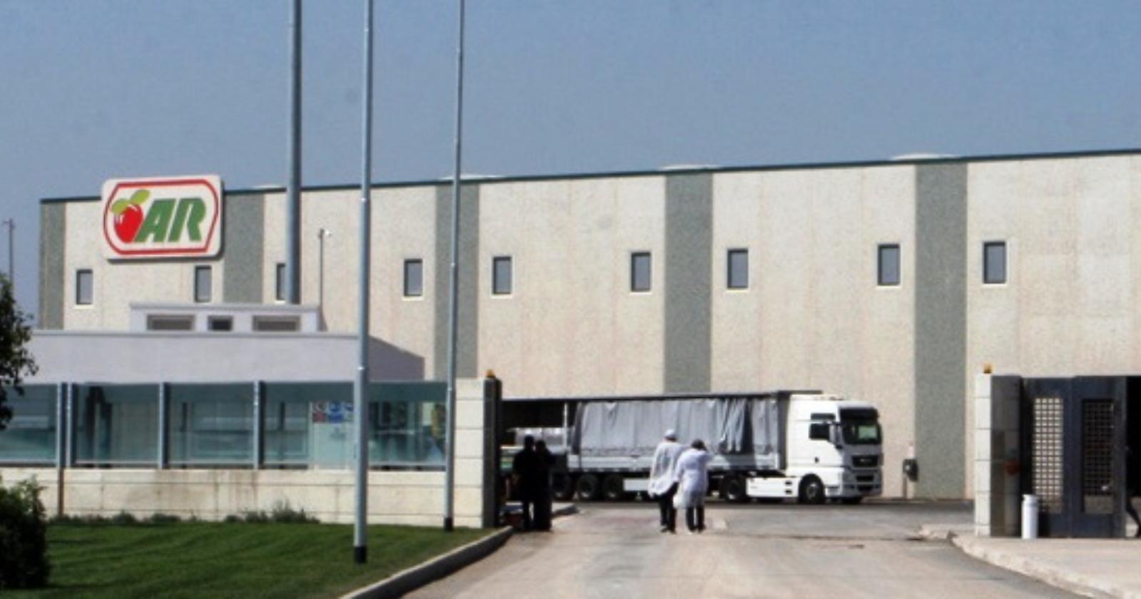 Oggi, 9 Settembre 2009, a Foggia apre AR: l'impero dell'oro rosso di Antonino Russo, offre lavoro a 900 persone