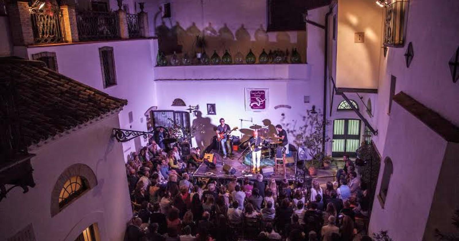 Successo anche per la terza serata del Cacc'e Mmitte Festival a Palazzo D'Auria Secondo