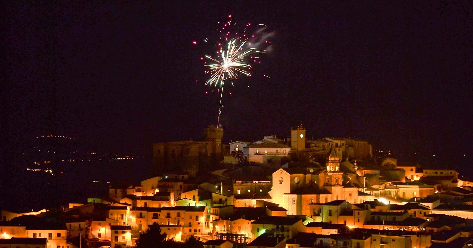 Sulla Rocca svetta la Bandiera Arancione