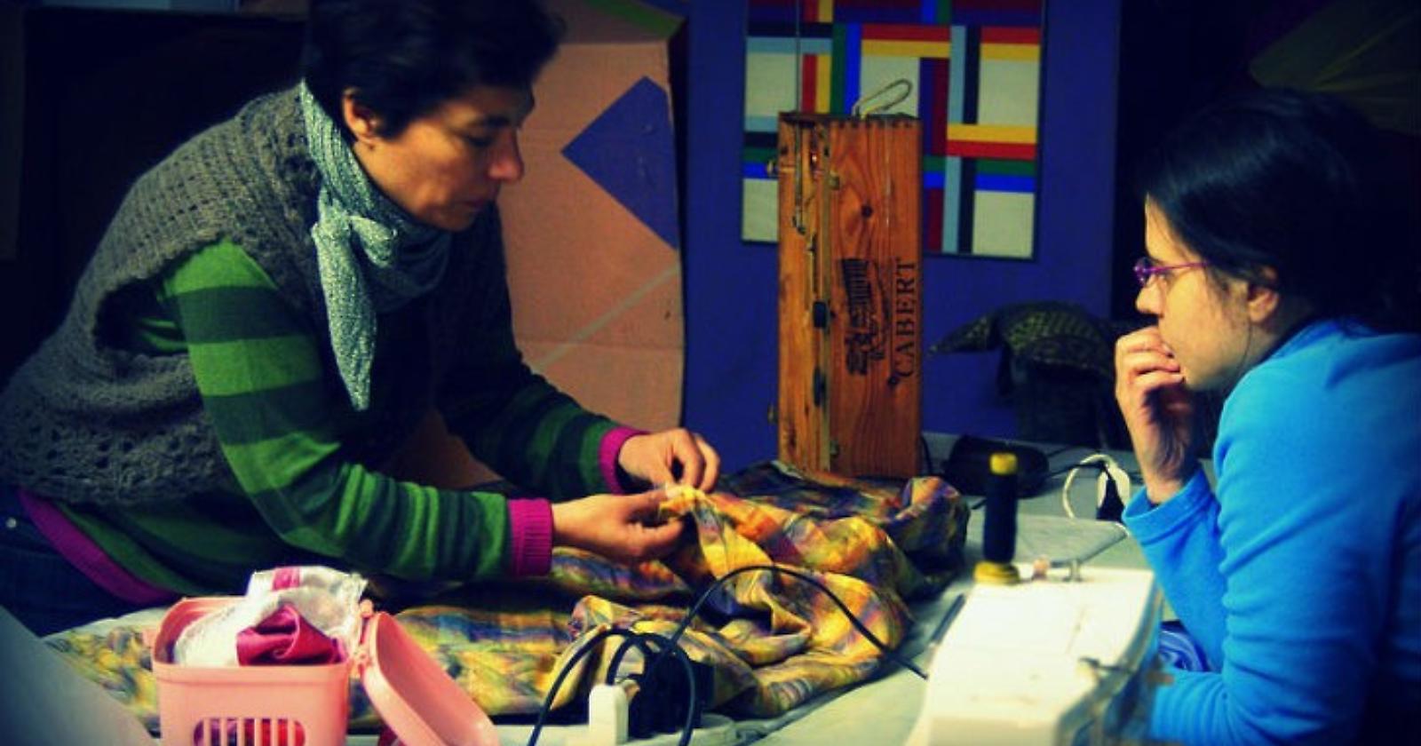 A Foggia arriva la 'sartoria solidale' per ricucire vestiti e relazioni sociali