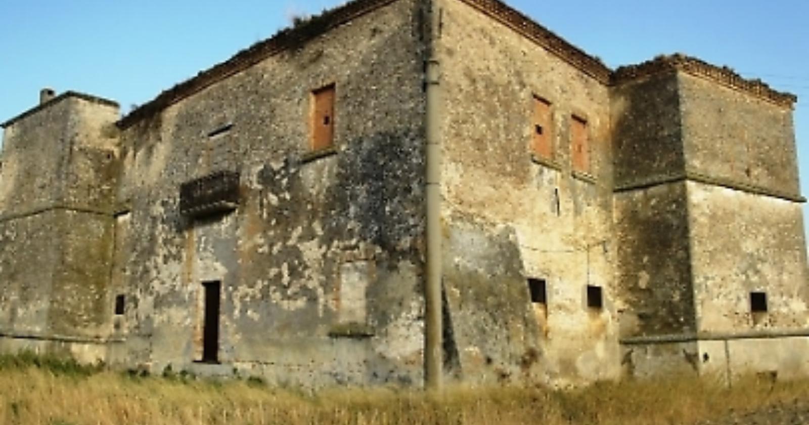 Detenuti foggiani coltivano campi per sfamare i poveri della Caritas