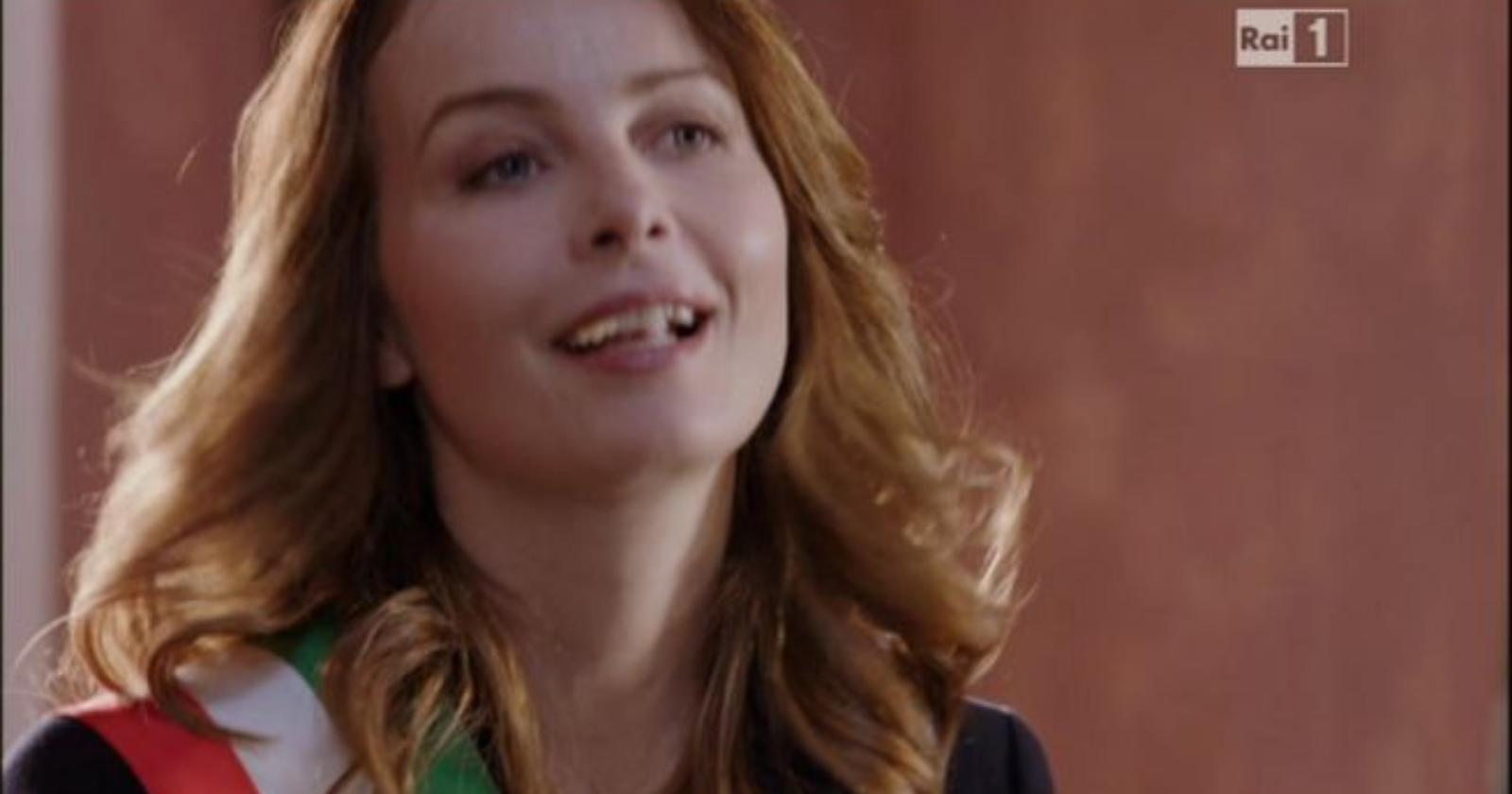 Violante Placido "sindaco" di Vico in "Questo è il mio paese" su Rai Uno