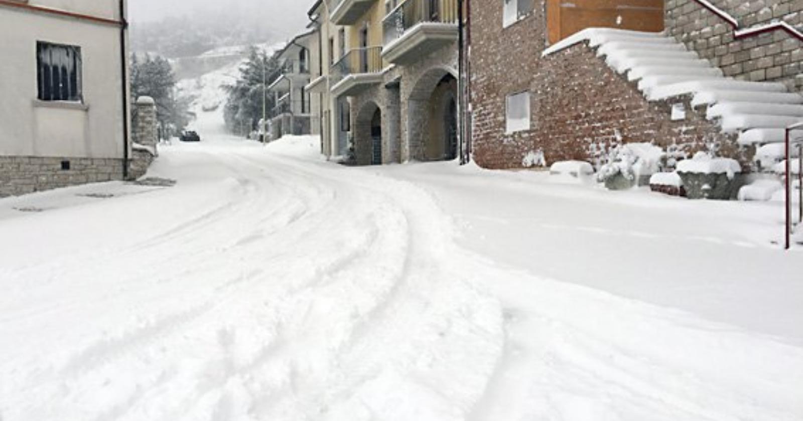 Nel Molise continua a tremare sotto la neve copiosa, Frattura chiede la chiusura delle scuole