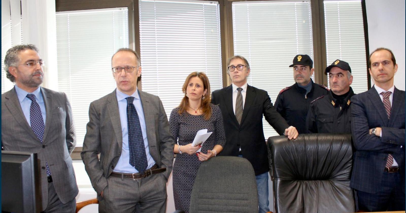 Arresti assalto Np Service, De Castris: «Non sono loro i padroni della città. Il Padrone è lo Stato»