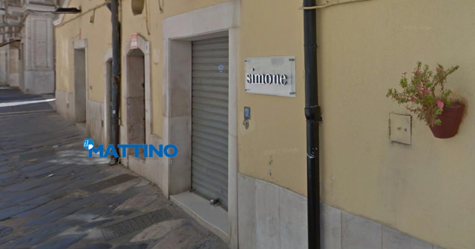 Rapina alla pelletteria "Simone", in Vico Teatro