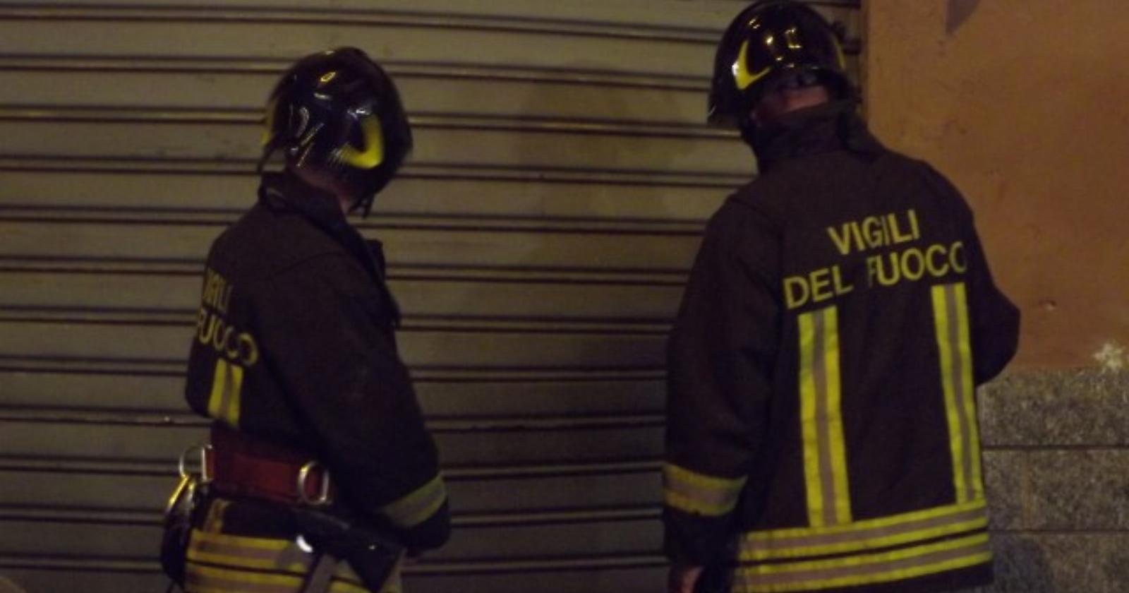 Foggia, in fiamme la saracinesca del bar "La Dolce Vita"
