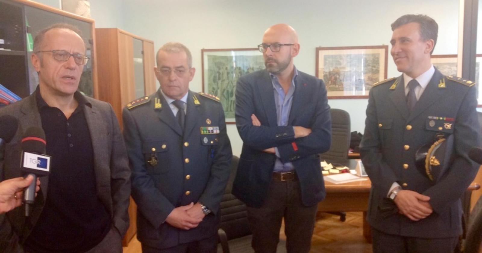 Truffe all'Inps: la Guardia di Finanza ammanetta 24 
