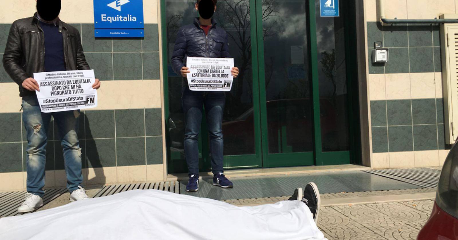Flash Mob di Forza Nuova: «Equitalia uccide»