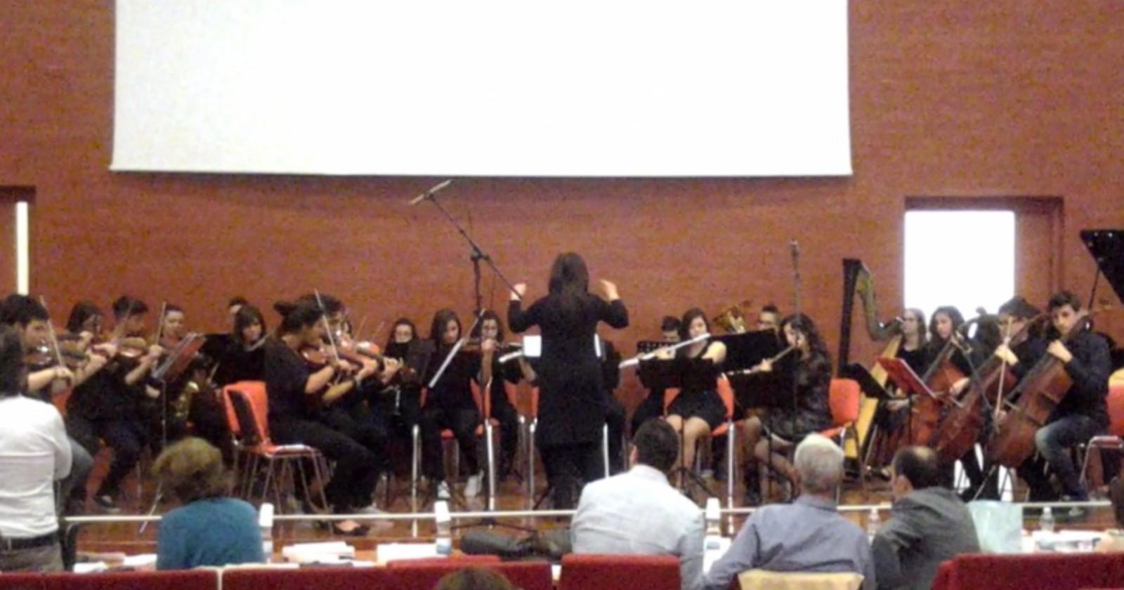  “Chi fermerà la musica”, il 'Poerio' suona per i propri insegnanti
