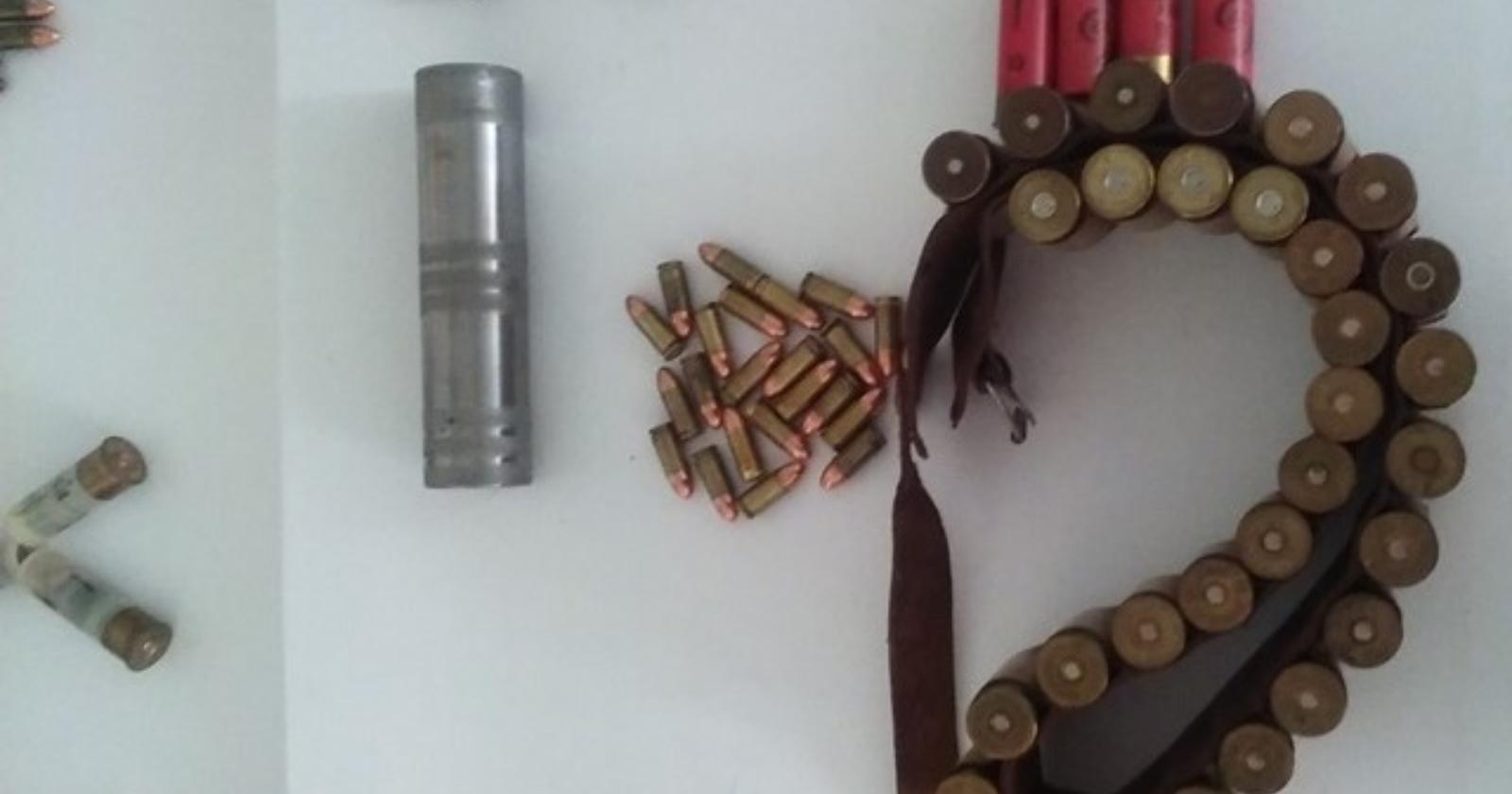 Stornarella, in una campagna armi da guerra: arrestato 28enne
