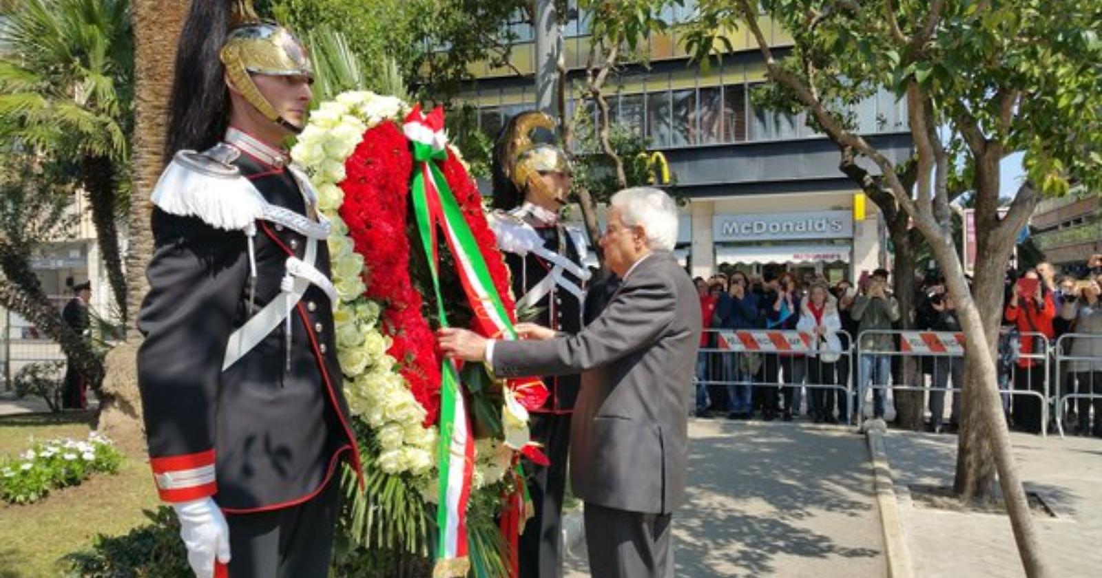 Mattarella a Bari rende onore ad Aldo Moro e inaugura "La Biennale delle Memorie"