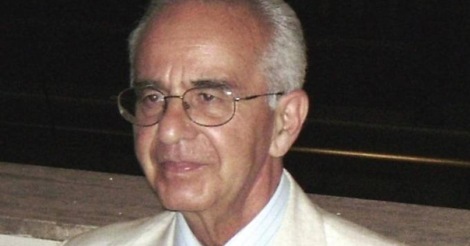 Oggi, 25 maggio 2009, muore il filosofo e storico sanseverese Vincenzo Pirro 