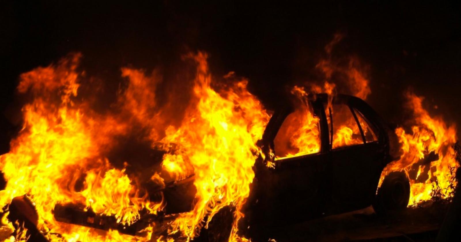 Auto in fiamme sui binari vicino Orta Nova, bloccati tutti i treni sulla Bari-Foggia