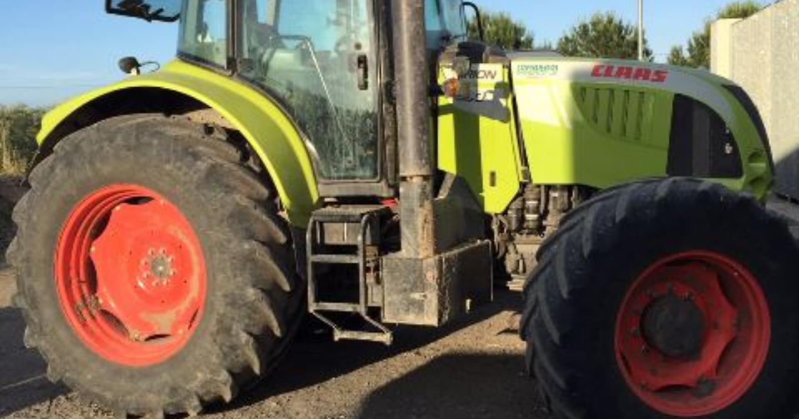 Ritrovati trattori rubati e abbandonati nelle campagne di Cerignola
