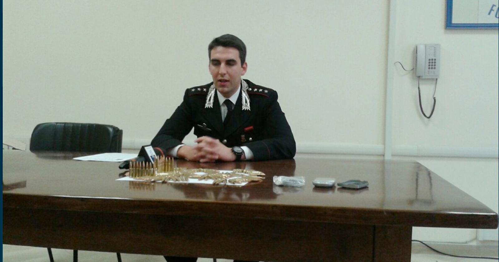 Quattrocento  proiettili per kalashnikov nascosti nell'auto: un arresto