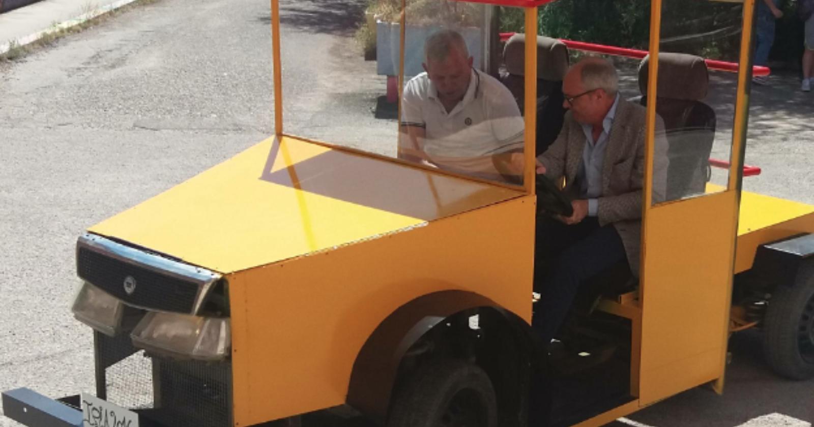 L'autocarro