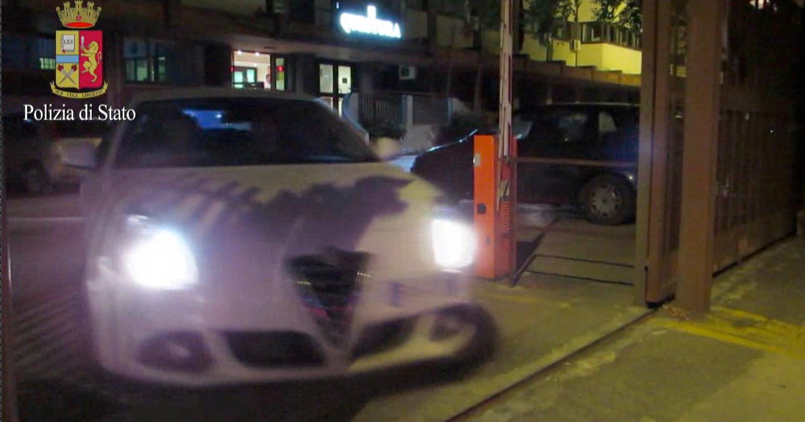 Estorsione aggravata con metodo mafioso, arrestati due esponenti del clan Sinesi-Francavilla e un esponente del clan Moretti-Pellegrino