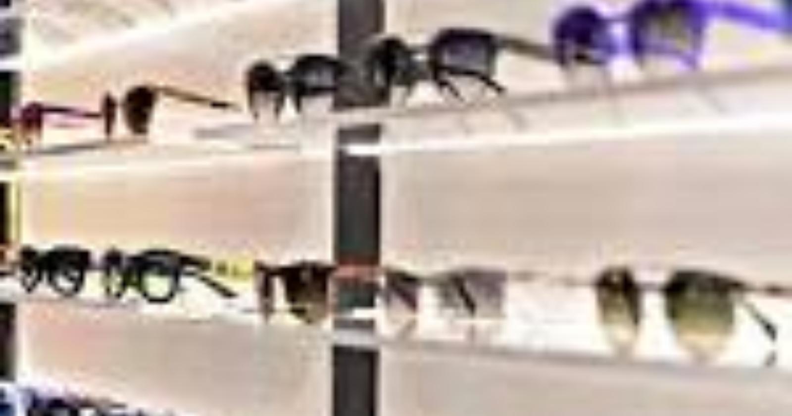 Furto all'ottica “Vision Puglia”: rubati occhiali e registratore di cassa