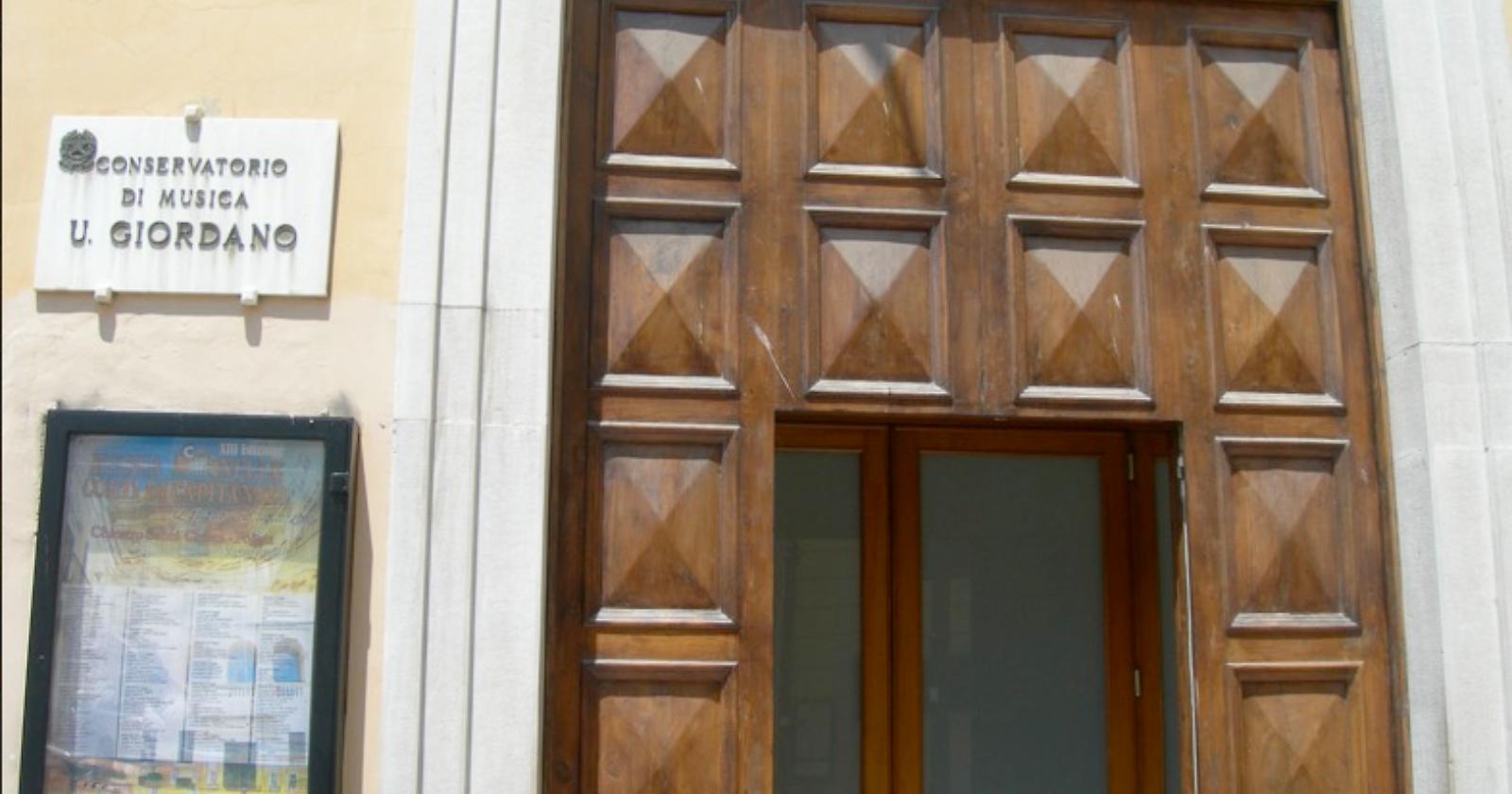 Conservatorio di Foggia, ignoti lanciano petardo nelel aule: nessun ferito
