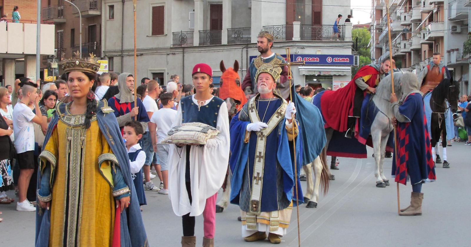 Lucera, ritorna il tradizionale Corteo Storico