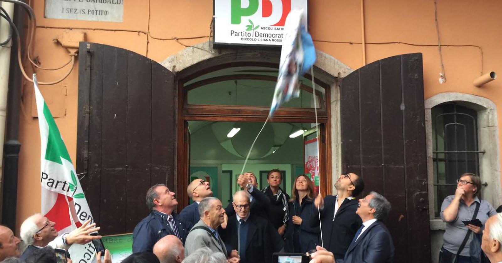Ascoli, ecco la nuova sede del Pd. Piemontese: «Nel nome di Liliana, bandiera di Libertà»
