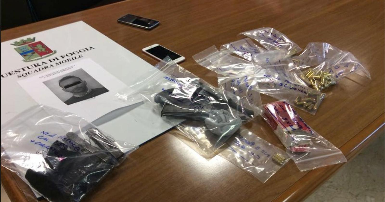 Armi e droga della malavita nascoste in una cantina: arrestato un "soldato di un corpo speciale”