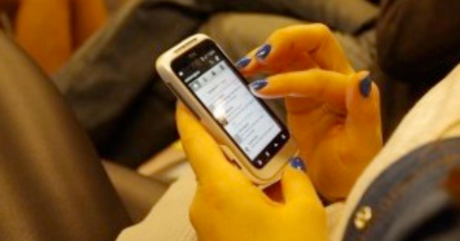 Via Trieste: 68enne scippato del telefono cellulare 