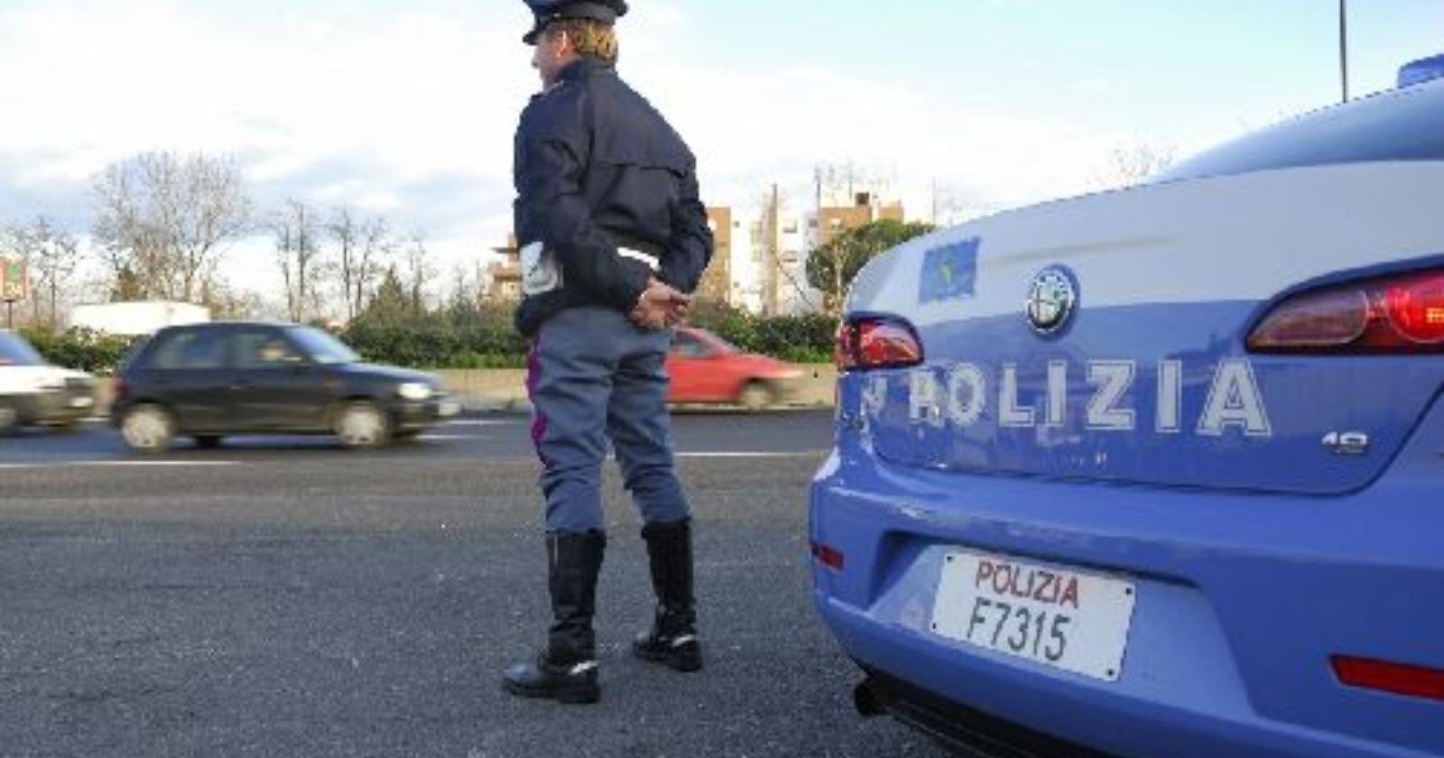 Corruzione: quattro agenti della Polizia Stradale finiscono in carcere