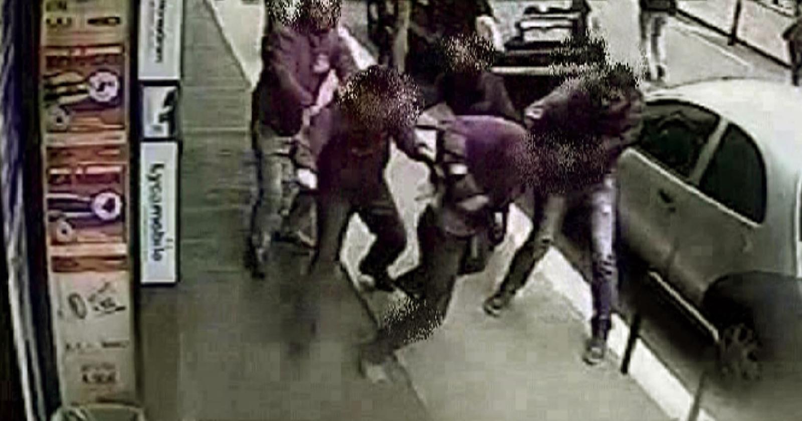 Quartiere ferrovia, rumeno accoltellato: "Mi hanno aggredito alle spalle"