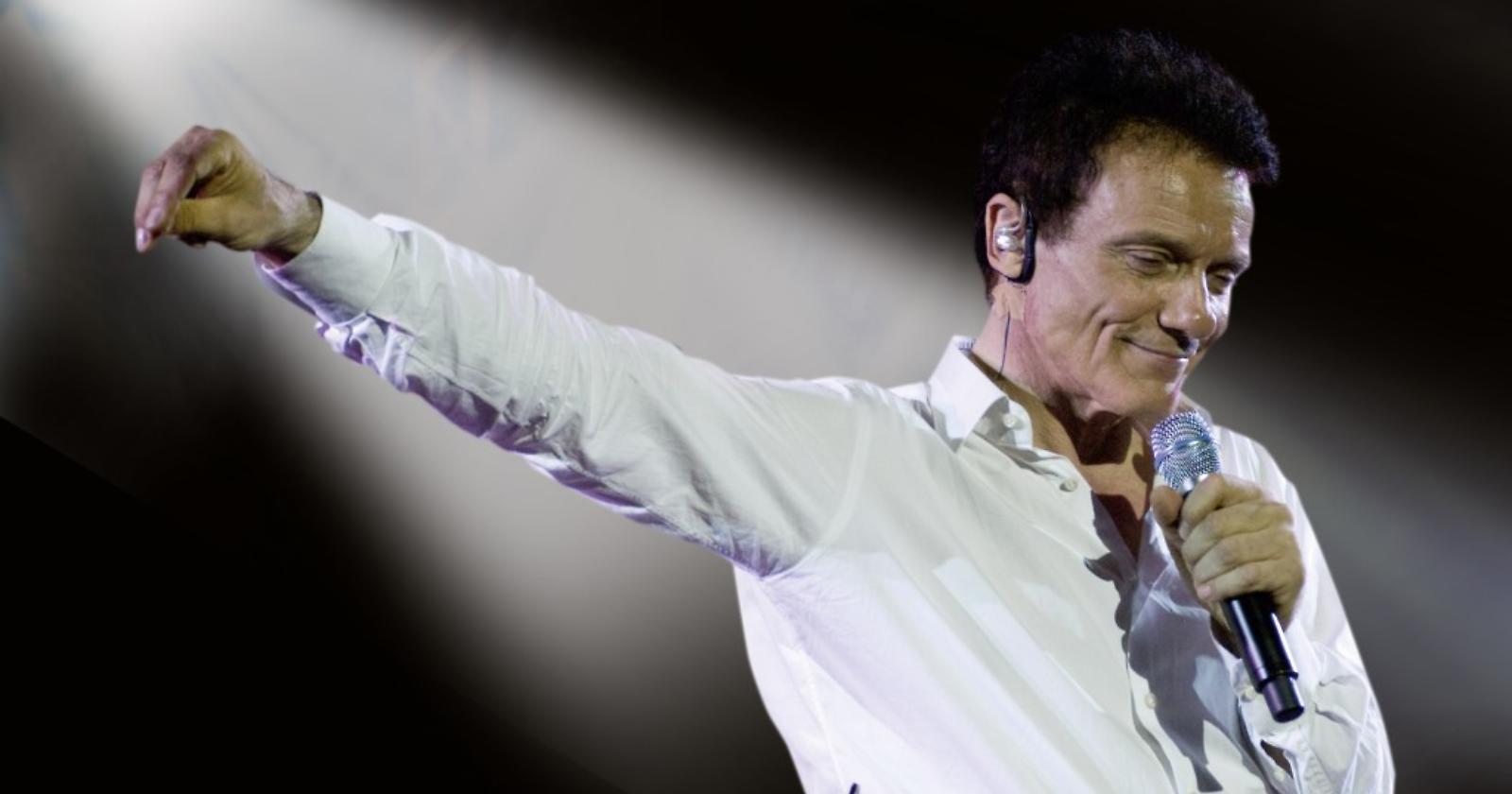 Massimo Ranieri al "Giordano" di Foggia con "Teatro del porto"