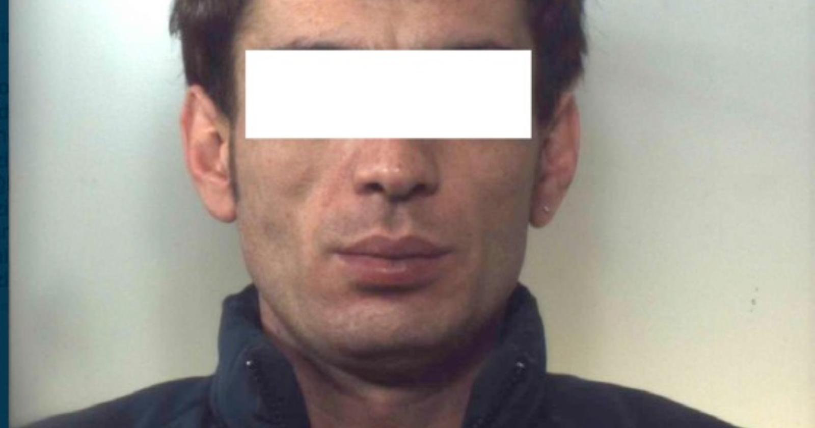 Chiede di andare in bagno ma evade dal Tribunale di Foggia