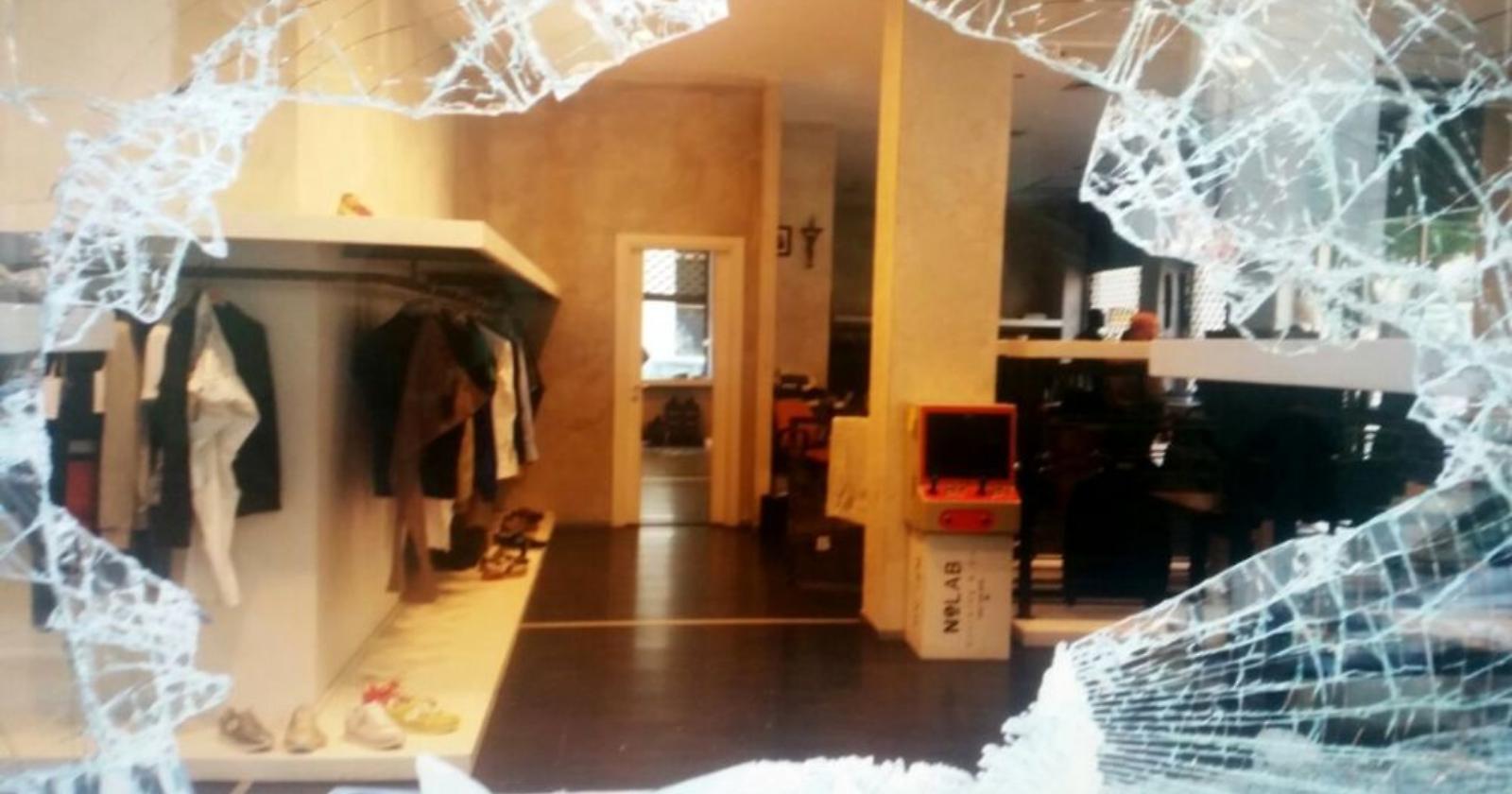 Via Bari, spaccata al negozio 'Sergio D'
